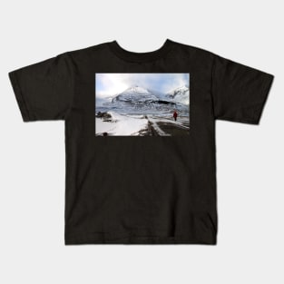 Admiring the View, Jasper, Canada Kids T-Shirt